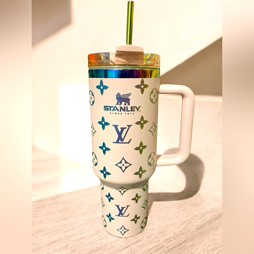 Stanley Light Pink And Silver Luxury DesignTumbler